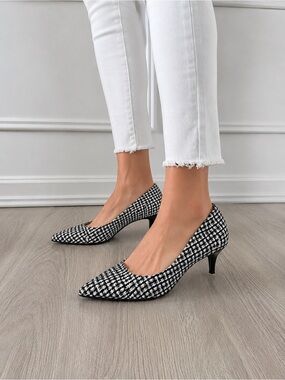 Nine West Black White Tweed Pointed Toe Pumps Size 5.5